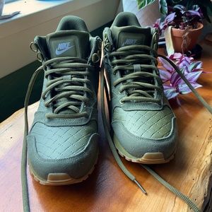 RARE!! Nike Women’s high top rain boot. Waterproof